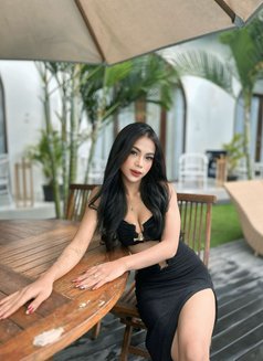 Clara good service and beuatiful - escort in Bali Photo 2 of 11