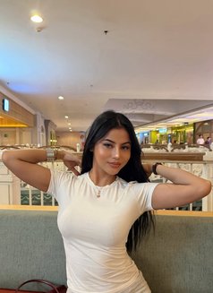Clara - escort in Bali Photo 2 of 6