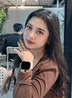 Clara - escort in Surabaya Photo 1 of 7