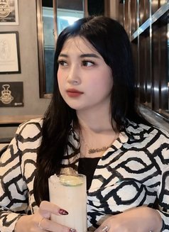 Clara - escort in Surabaya Photo 4 of 7