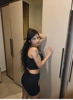 Clara - escort in Beirut Photo 3 of 4