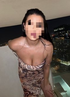 Clara Luise - escort in Dubai Photo 5 of 9