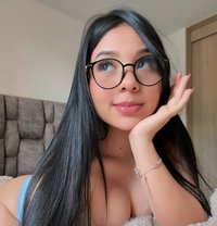 Clara - escort in Muscat