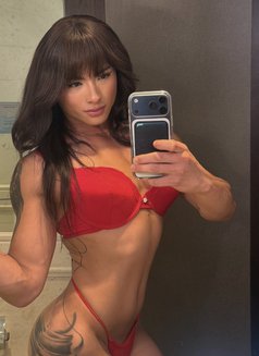 Clara Sabriana - Transsexual escort in London Photo 13 of 13