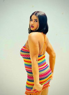 Clara - escort in Muscat Photo 3 of 3