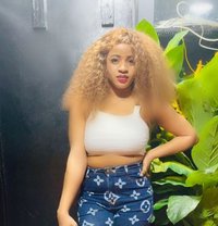 Clara - escort in Muscat
