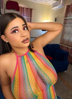 Clara - escort in Muscat Photo 3 of 3