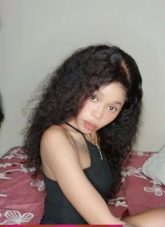 Clara - puta in Sharjah Photo 2 of 2