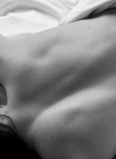 Clara - masseur in London Photo 1 of 1