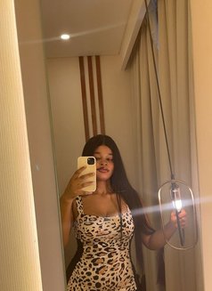 Clara - escort in Al Manama Photo 5 of 8