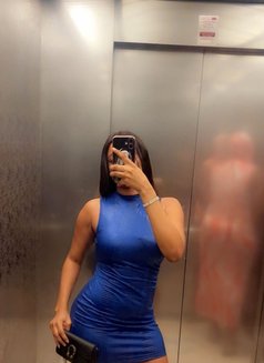 Clara - escort in Al Manama Photo 2 of 8