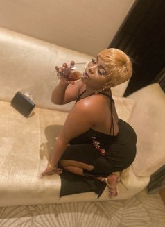 Clara - puta in Dar es Salaam Photo 2 of 6