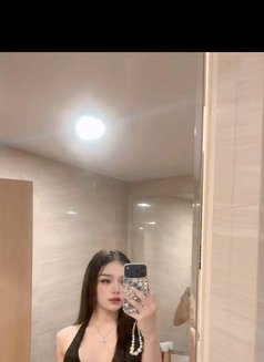 Clara - Transsexual escort in Bangkok Photo 5 of 6