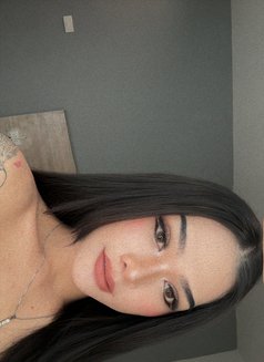 Clara - Transsexual escort in Bangkok Photo 5 of 8