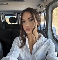 Clara; THE MOST FEMENINE TS - Acompañantes transexual in Athens