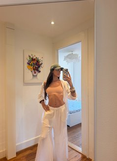 Clara; THE MOST FEMENINE TS - Acompañantes transexual in Barcelona Photo 10 of 11