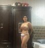 CLARa VACUM ICe your dick - puta in Dubai Photo 1 of 14