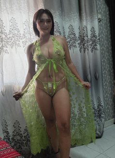 CLARa VACUM ICe your dick - puta in Dubai Photo 8 of 14