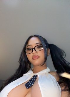 Clarissa - escort in Bangkok Photo 13 of 15