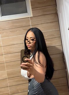 Clarissa - puta in Bangkok Photo 5 of 14