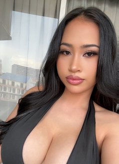 Clarissa - puta in Pattaya Photo 12 of 12