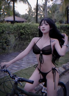 Clarisse - escort in Tirana Photo 3 of 6