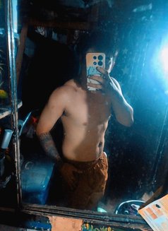 Clark James - Male escort in Manila Photo 3 of 3