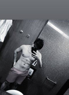 Clark James - Acompañantes masculino in Manila Photo 8 of 8