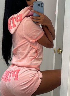 Clary B - escort in Gwangju Photo 3 of 3