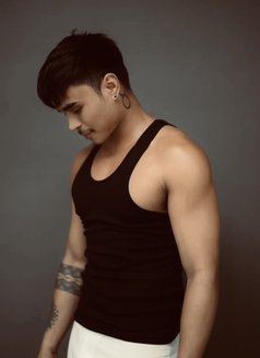 ClassOF_Asia - Male escort in Singapore Photo 17 of 20