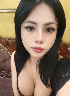 Classy Ana - Transsexual escort in New Delhi Photo 14 of 15