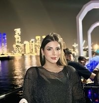 Classy bae - Transsexual escort in Dubai