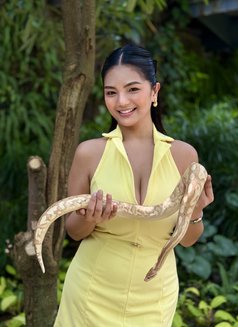 Busty woman bigger than your head - escort in Taipei Photo 8 of 18
