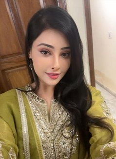 Classy Rithika - puta in Hyderabad Photo 6 of 11