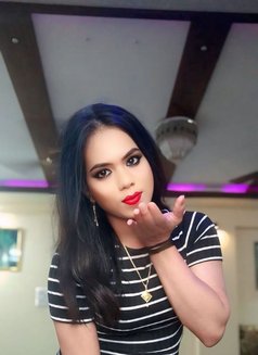 Classy Simmy - Transsexual escort in Rajkot Photo 12 of 15