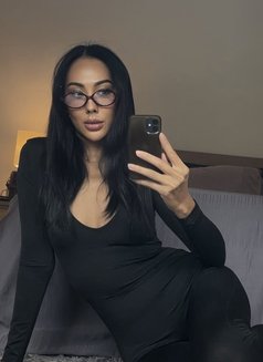 Classy Sonya - escort in Singapore Photo 4 of 9