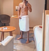 Classyguy - Male escort in Mumbai