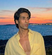 Classysugarbaby - Male escort in Mumbai