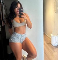 Claudia - puta in Osaka