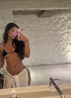 Claudia - escort in Osaka Photo 4 of 10