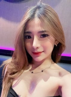 Claudia Cc - escort in Singapore Photo 7 of 10