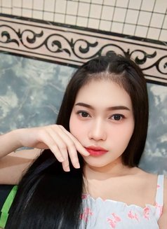 Claudia - puta in Jakarta Photo 2 of 6