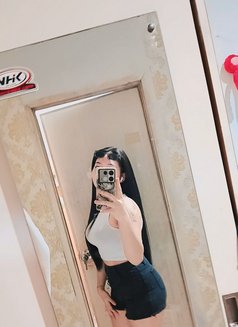 Claudia - puta in Jakarta Photo 5 of 6