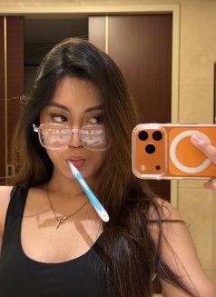 Claudine - Transsexual escort in Manila Photo 16 of 18