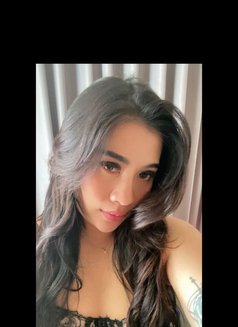 Claudy - escort in Bali Photo 4 of 8