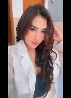 Claudy - escort in Bali Photo 5 of 8