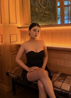 Claudy petite girl - puta in Bali Photo 12 of 26