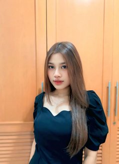 Claudya - puta in Jakarta Photo 5 of 9