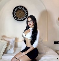 Claudya big boobs - escort in Bali Photo 7 of 10