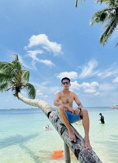 Clay - Male escort in Manila Photo 5 of 5
